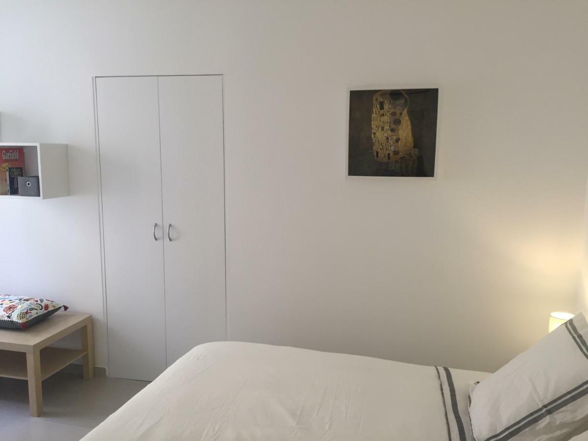 Menton 2 Pieces Climatise A Cote De La Plage Rue Palmaro Exterior foto